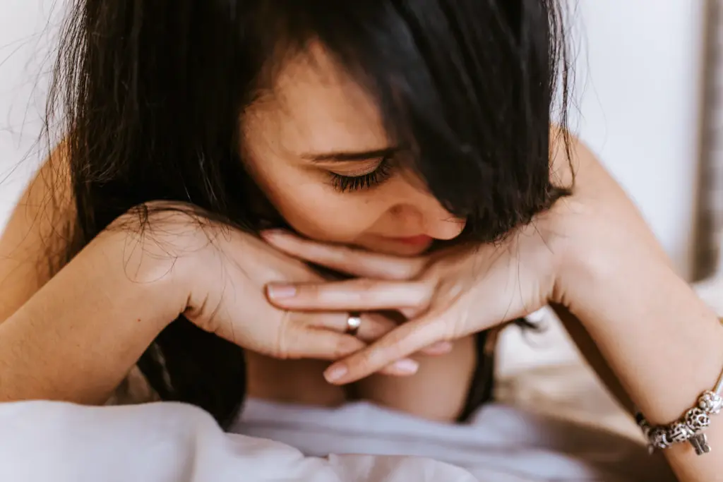 Sinnliche Boudoir-Fotografie mit Fokus auf Ausdruck