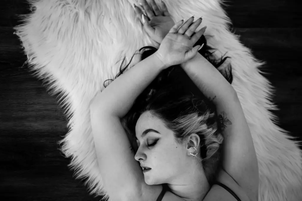 Boudoir als Erlebnis mit Fokus auf Selbstannahme